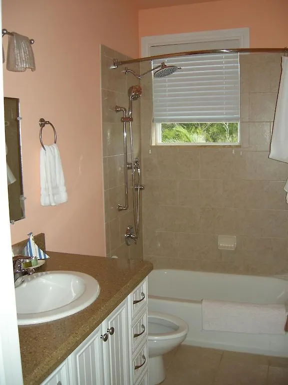 Long Island Breeze Resort