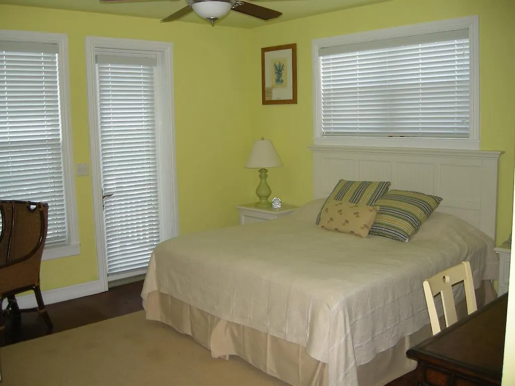 Long Island Breeze Resort Bahamas