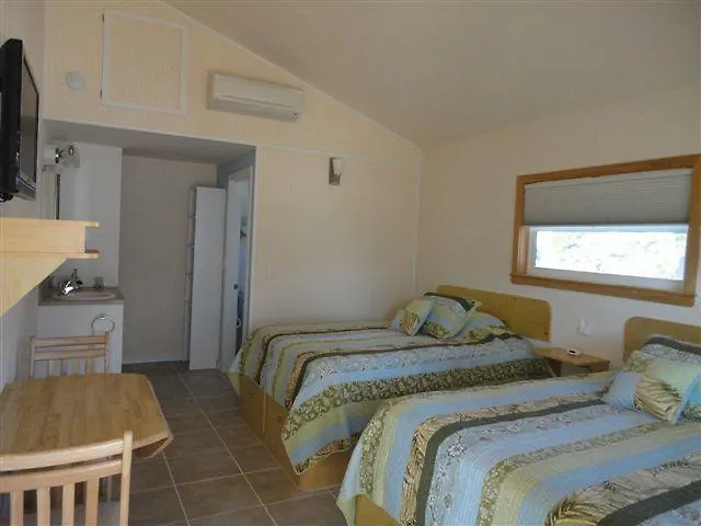 Long Island Breeze Resort